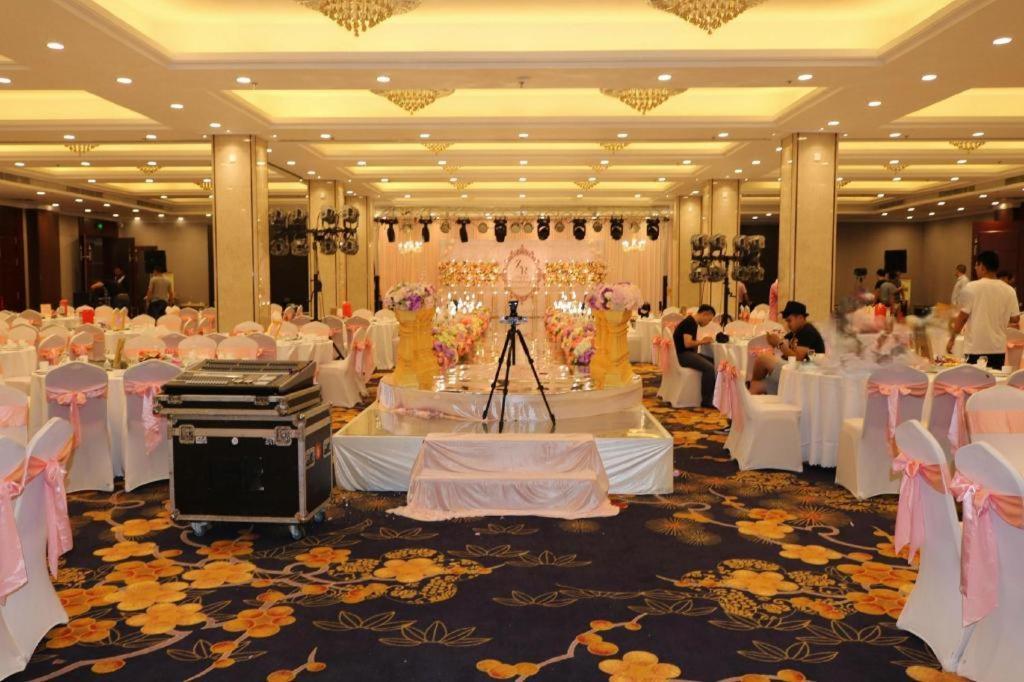 โรงแรมคิงดาว รอยัล การ์เด้น ชิงเต่า ภายนอก รูปภาพ